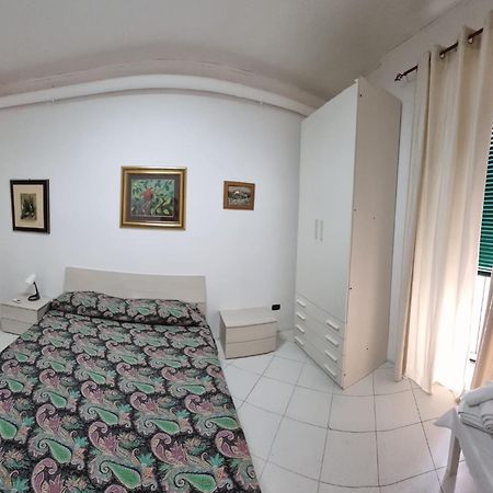 Affittacamere Nilo Neapel Zimmer foto